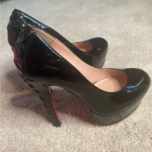 Betsey Johnson “Ditan” Black Patent Pumps 6.5